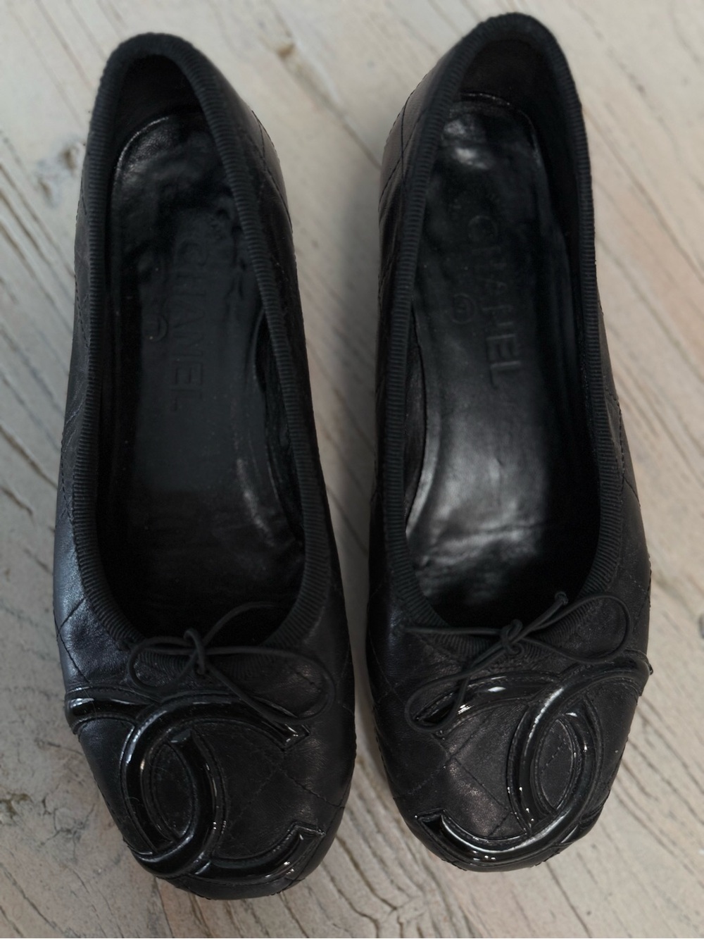 Chanel Cambon soft leather ballet flats size 37 - Picture 5 of 17